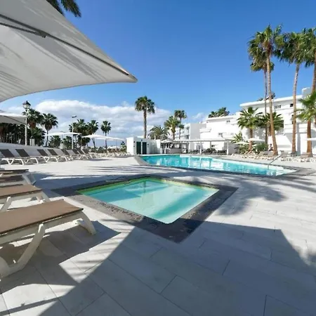 Two Bedrooms With Pool, Wifi, Ac, 500m From The Beach In Puerto Del Carmen Apartamento *