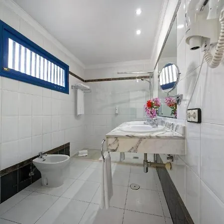 Lejlighed Two Bedrooms With Pool, Wifi, Ac, 500m From The Beach In Puerto Del Carmen Puerto del Carmen (Lanzarote)