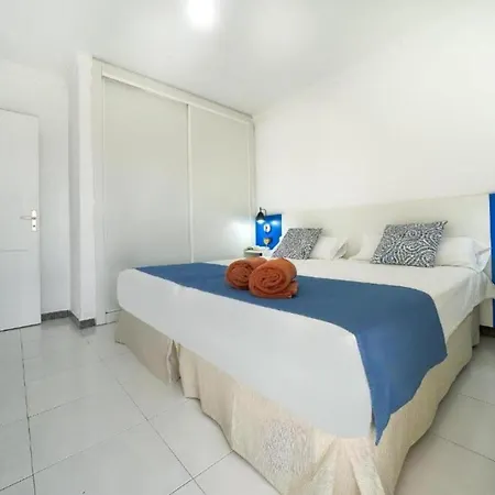 Two Bedrooms With Pool, Wifi, Ac, 500m From The Beach In Puerto Del Carmen Appartamento *